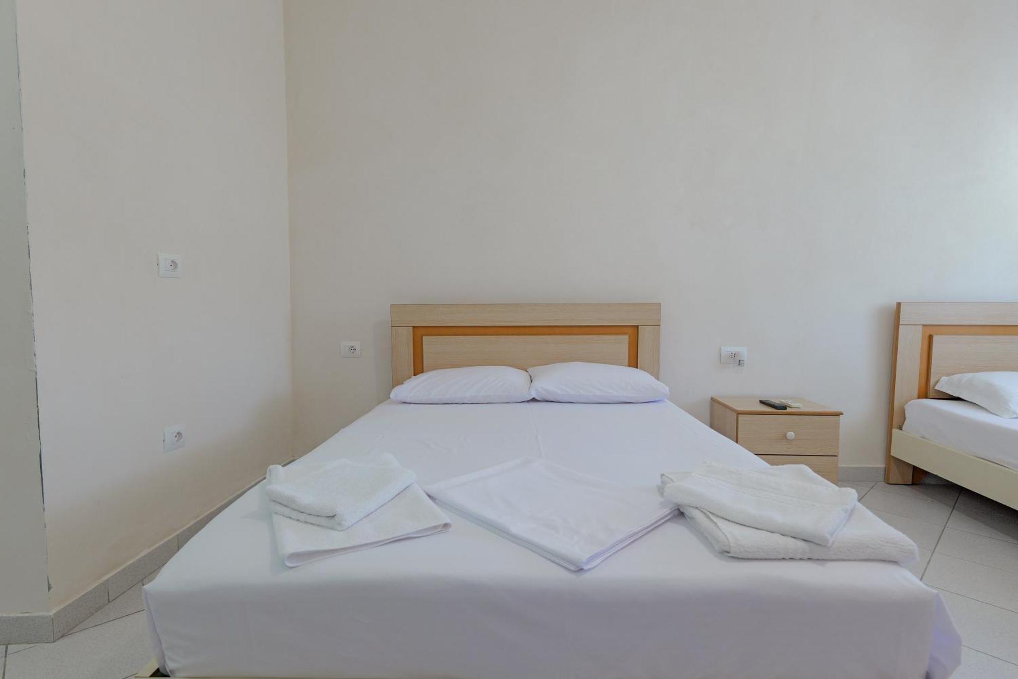 Flower Vila Sarandë 외부 사진