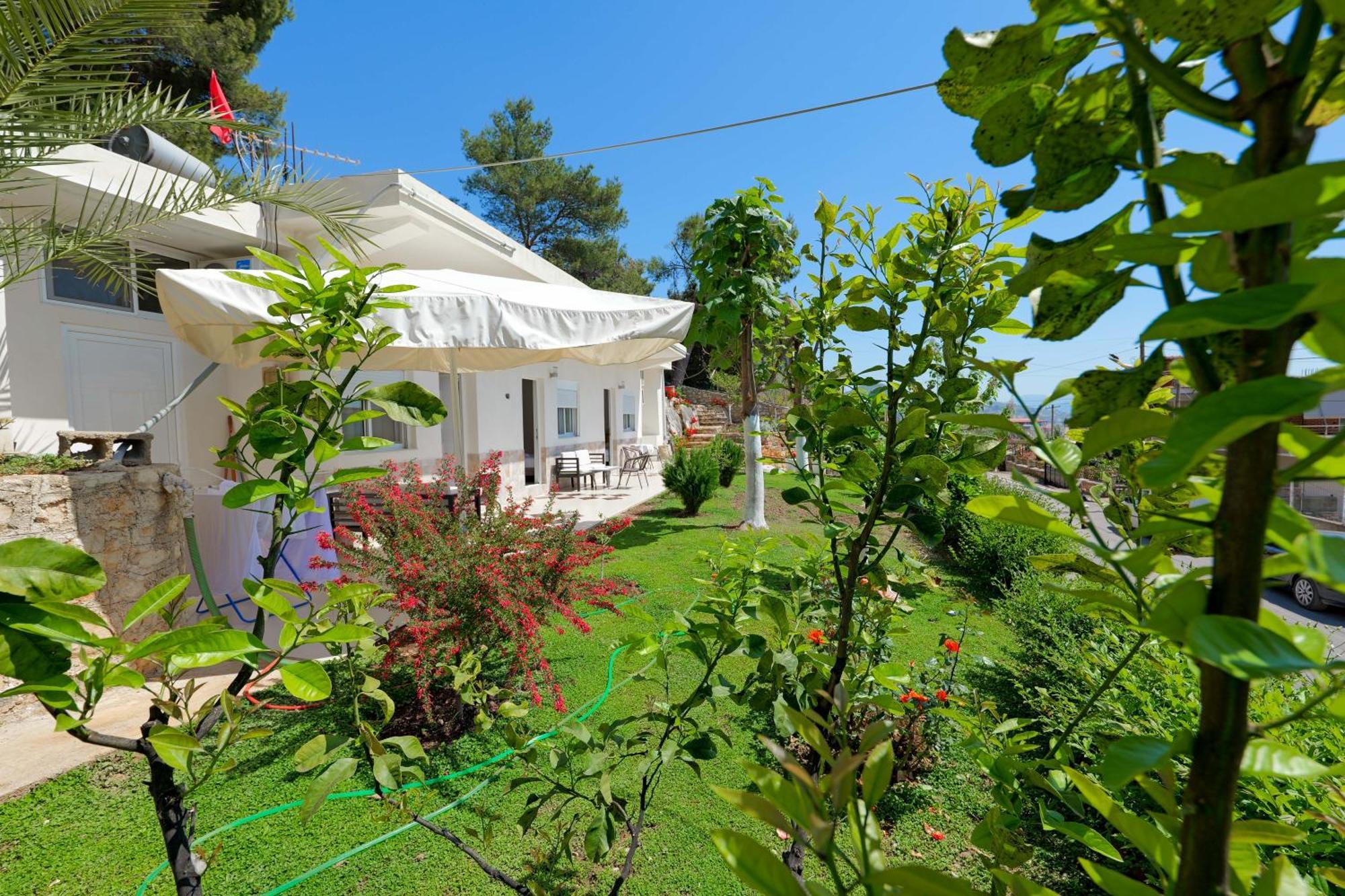 Flower Vila Sarandë 외부 사진